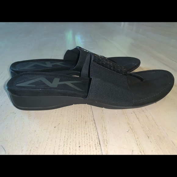 Anne Klein Black Slip-On Dress Sandals - Picture 4 of 4